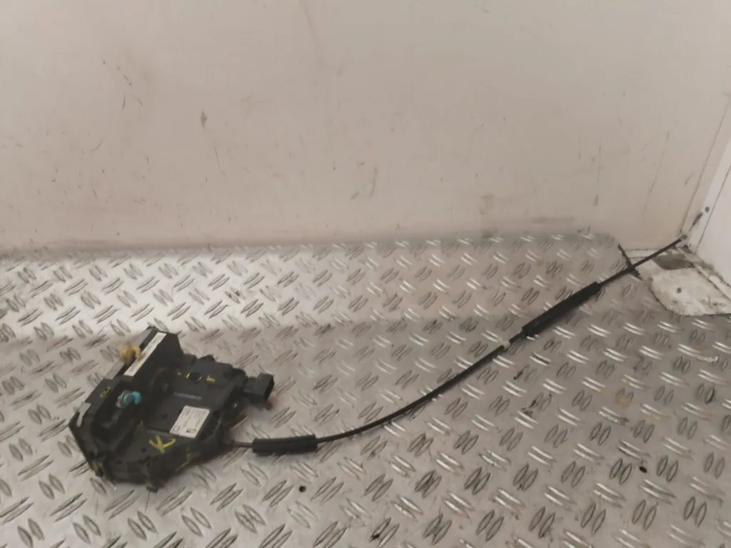 CERRADURA PUERTA DELANTERA DERECHA 128205