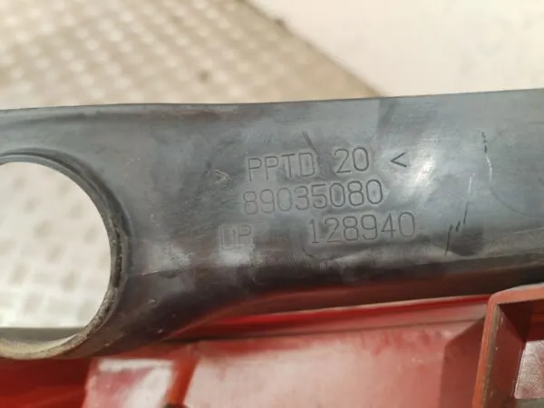 PILOTO TRASERO DERECHO 126996