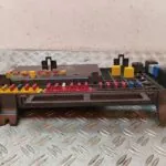 CAJA RELES / FUSIBLES 128935