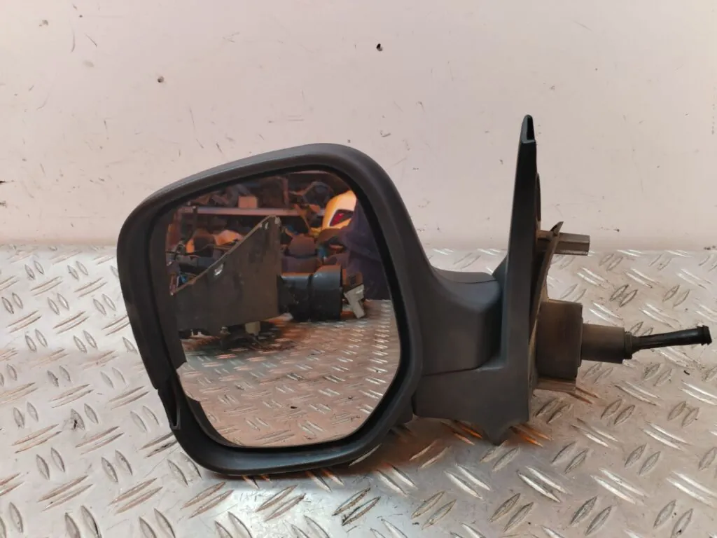 RETROVISOR IZQUIERDO 126769