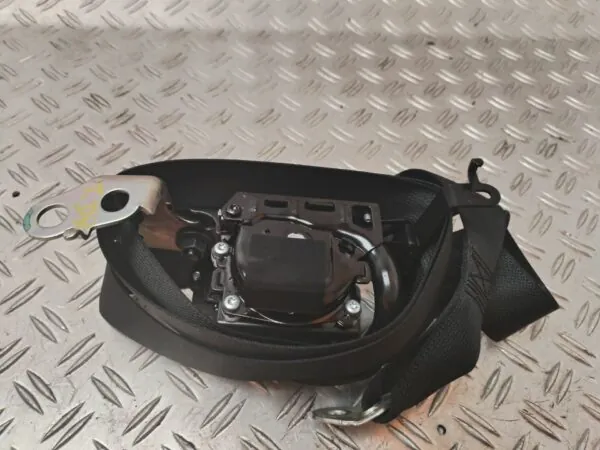 CINTURON SEGURIDAD TRASERO DERECHO 126531