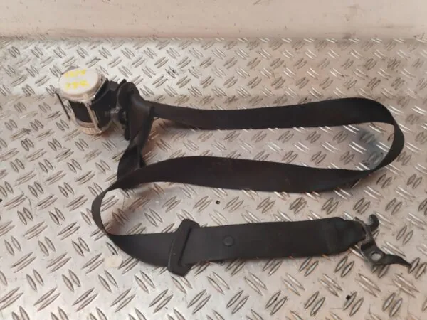 CINTURON SEGURIDAD DELANTERO DERECHO 128228