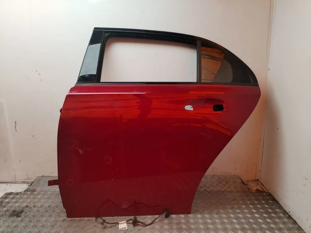 PUERTA TRASERA IZQUIERDA 129130
