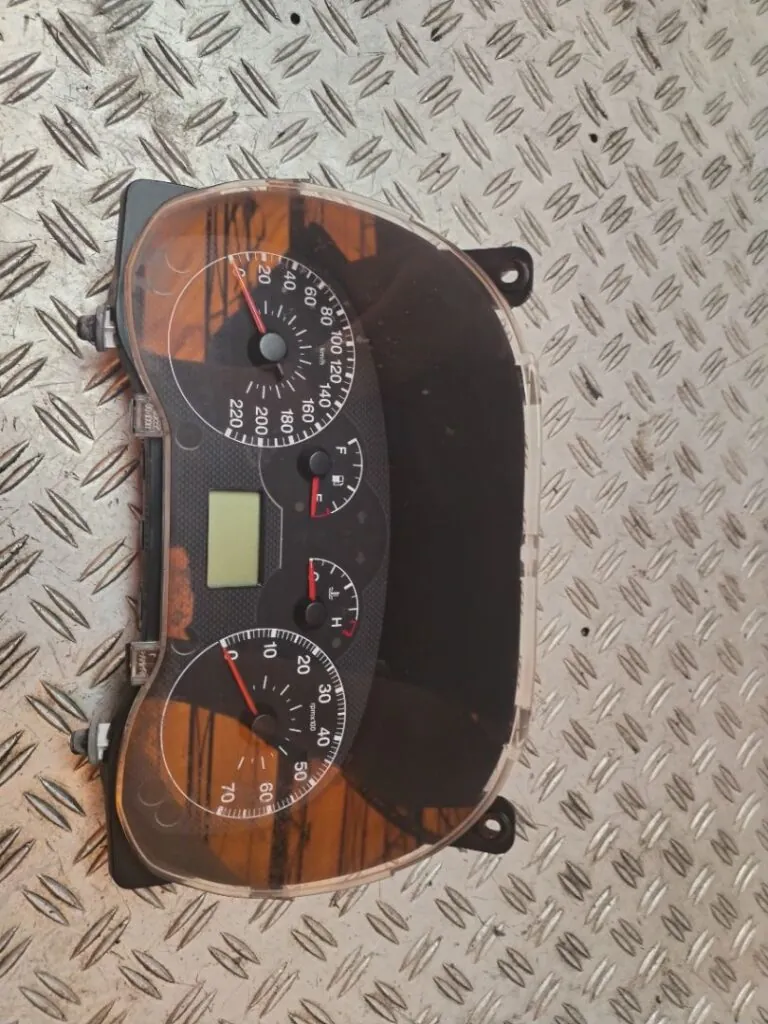 CUADRO INSTRUMENTOS 128381