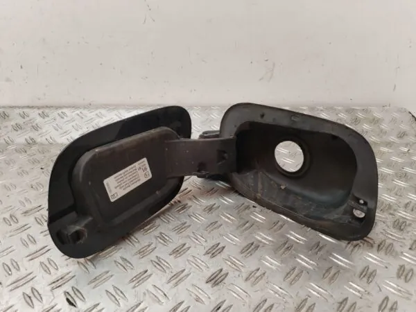 TAPA EXTERIOR COMBUSTIBLE 127146
