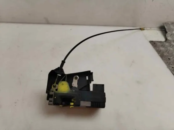 CERRADURA PUERTA DELANTERA DERECHA 123897