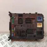 CAJA RELES / FUSIBLES 127505