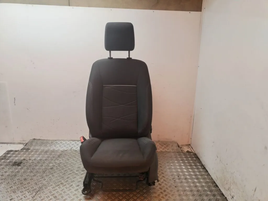 ASIENTO DELANTERO IZQUIERDO 129132