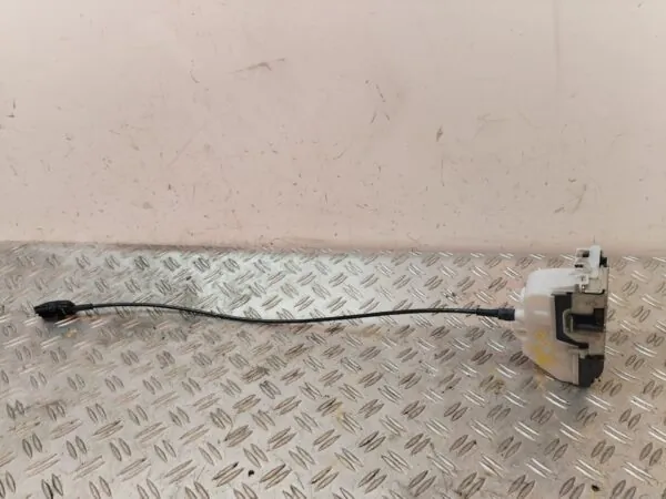 CERRADURA PUERTA DELANTERA IZQUIERDA 128137