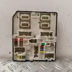 CAJA RELES / FUSIBLES 127484