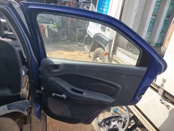 PUERTA TRASERA DERECHA 127262