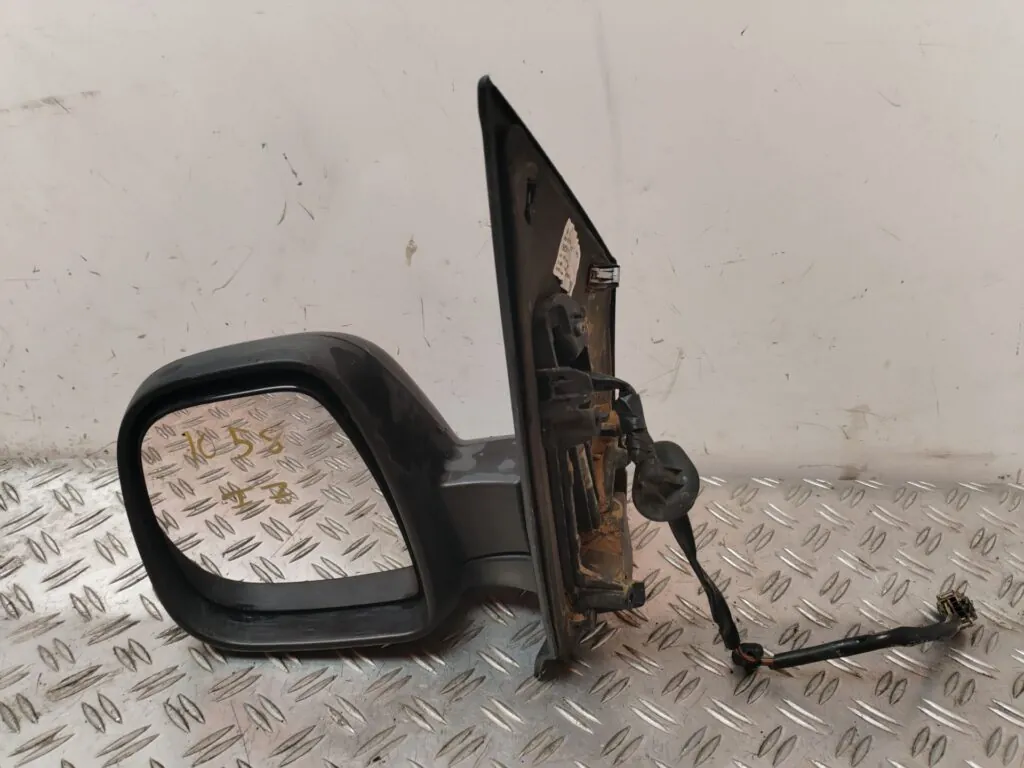 RETROVISOR IZQUIERDO 128102