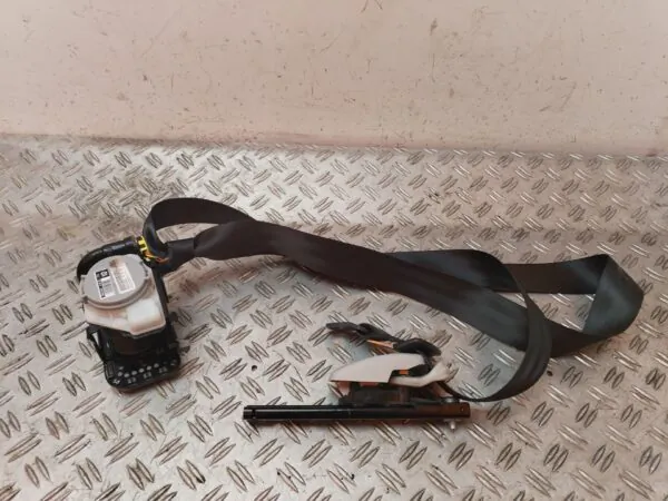 CINTURON SEGURIDAD DELANTERO DERECHO 128385