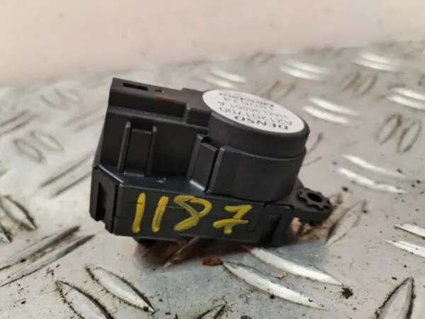 MOTOR APERTURA TRAMPILLA 127392