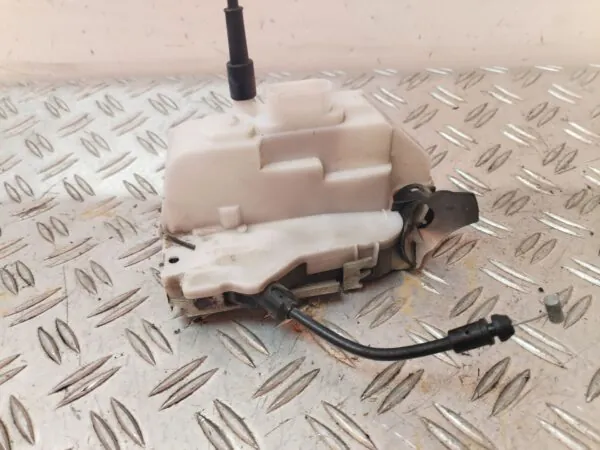 CERRADURA PUERTA DELANTERA IZQUIERDA 128137