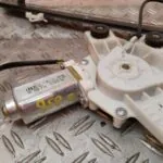 ELEVALUNAS DELANTERO DERECHO 128937