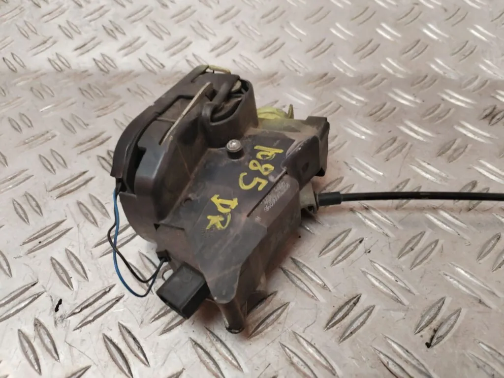 CERRADURA PUERTA DELANTERA DERECHA 126717