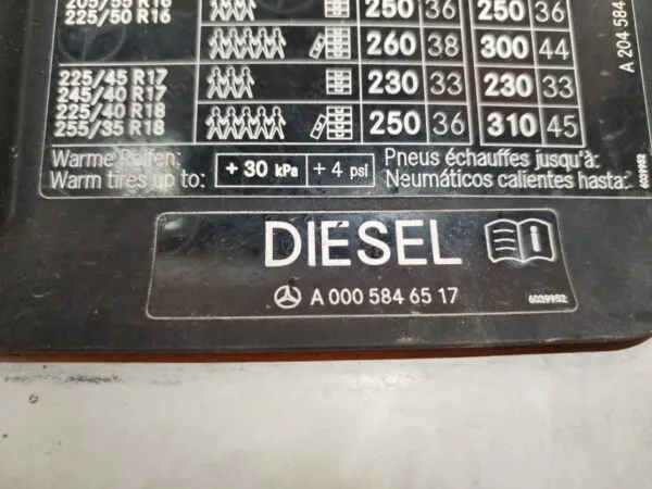 TAPA EXTERIOR COMBUSTIBLE 128473