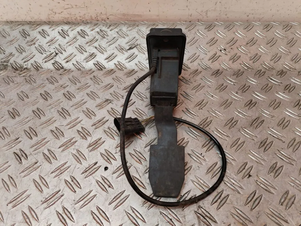 PEDAL ACELERADOR 128930