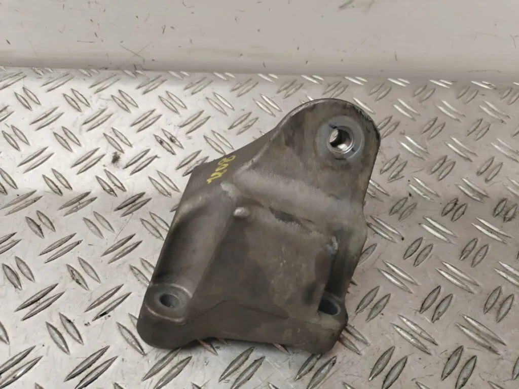 SOPORTE MOTOR 127970