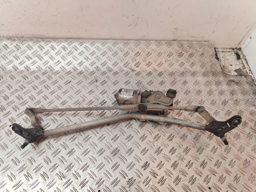 MOTOR LIMPIA DELANTERO 129553