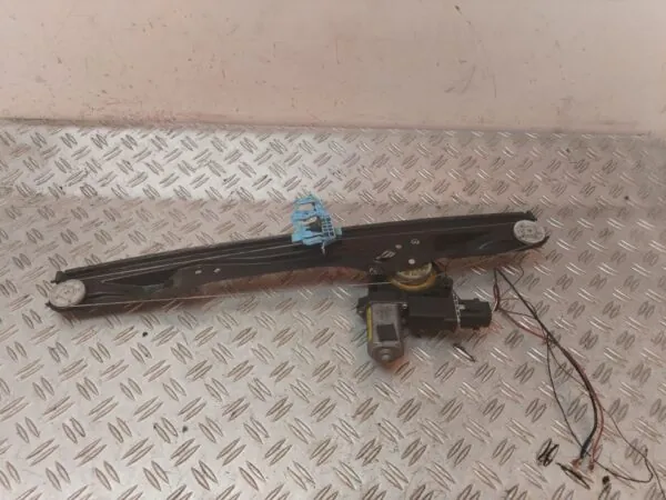 ELEVALUNAS DELANTERO IZQUIERDO 129371