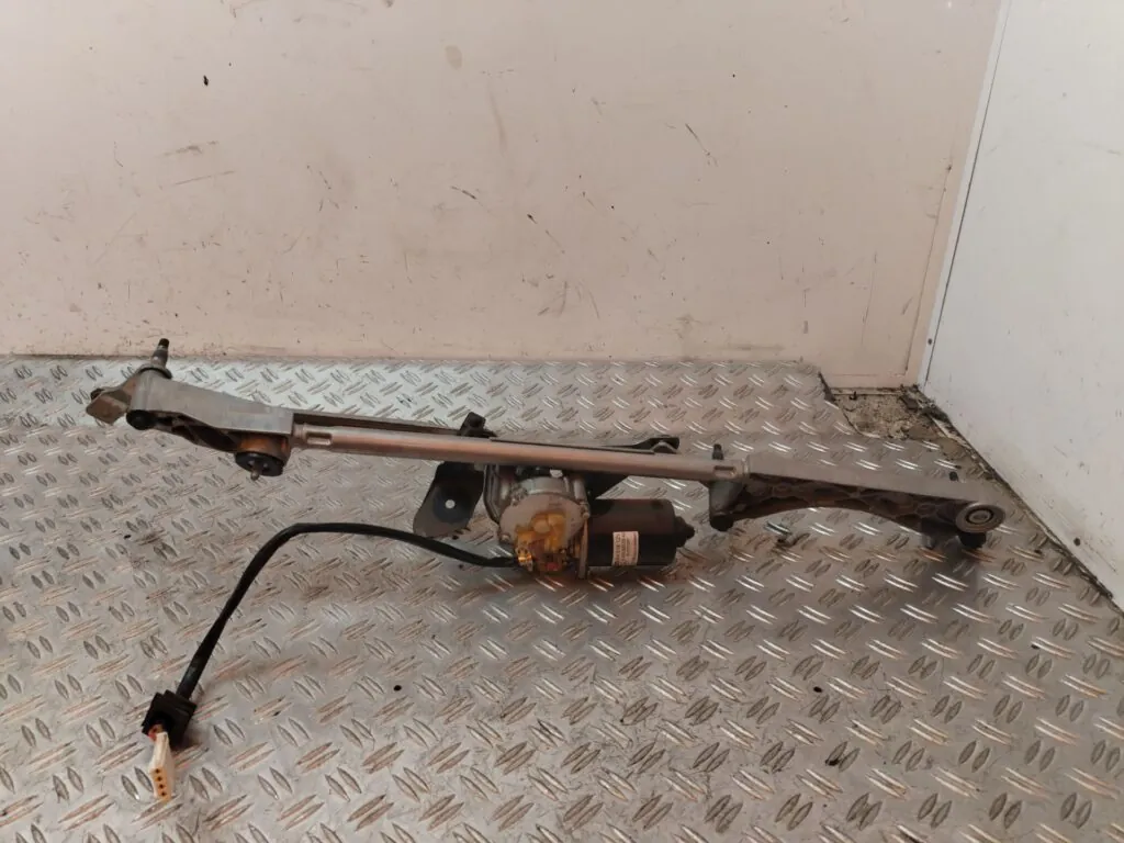MOTOR LIMPIA DELANTERO 129834