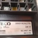 CAJA RELES / FUSIBLES 129250