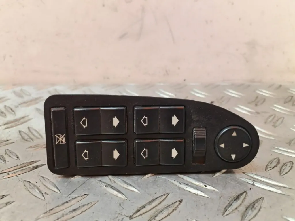 MANDO ELEVALUNAS DELANTERO IZQUIERDO 129974