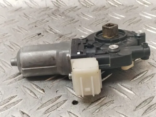 MOTOR ELEVALUNAS DELANTERO IZQUIERDO 129699