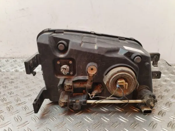 FARO IZQUIERDO 129075