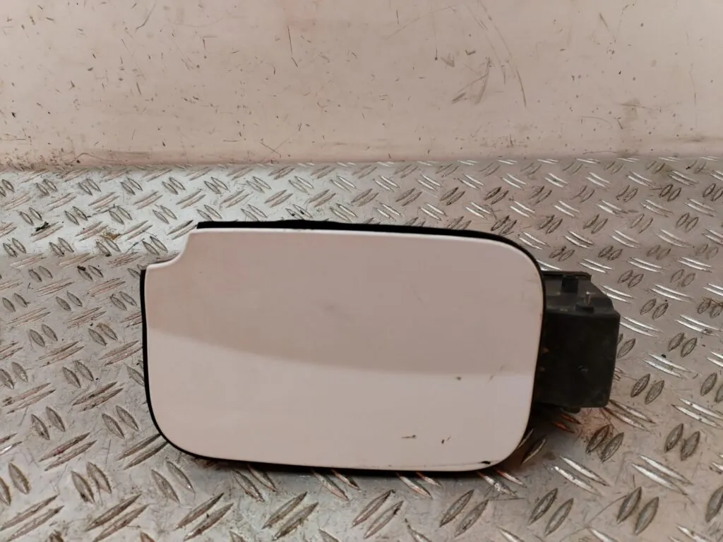 TAPA EXTERIOR COMBUSTIBLE 129548