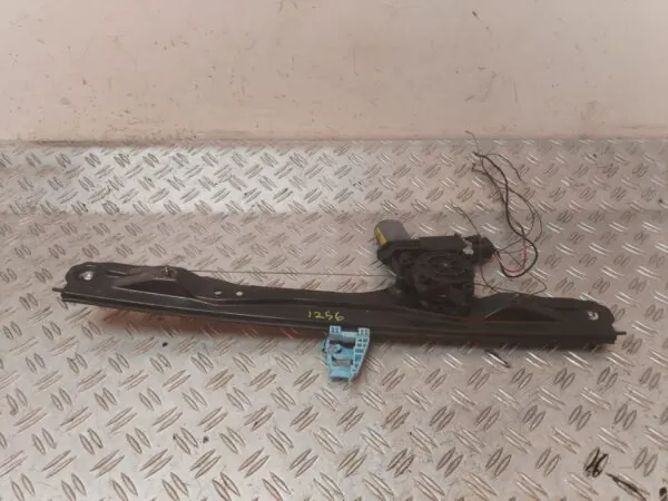 ELEVALUNAS DELANTERO IZQUIERDO 129371