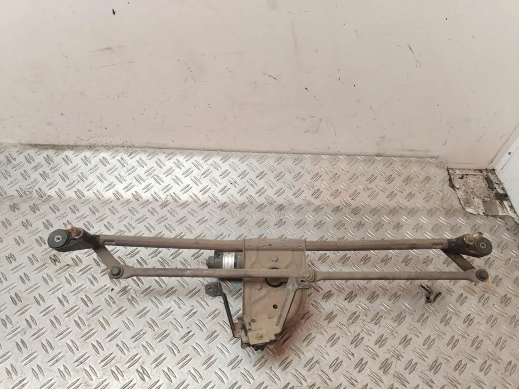 MOTOR LIMPIA DELANTERO 129872