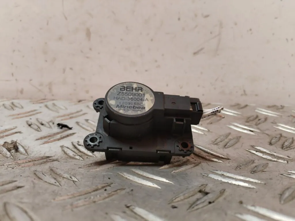 MOTOR APERTURA TRAMPILLAS CLIMATIZADOR 129074