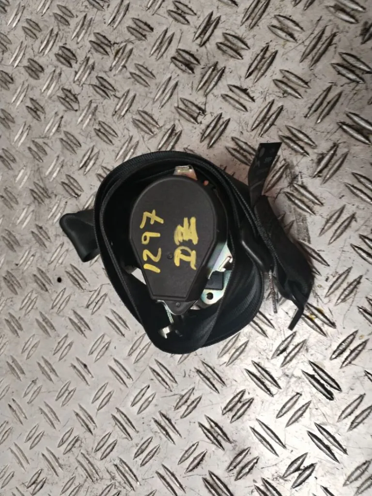 CINTURON SEGURIDAD DELANTERO IZQUIERDO 130121