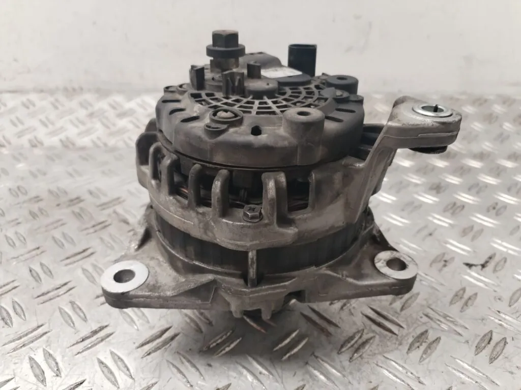 ALTERNADOR 130586
