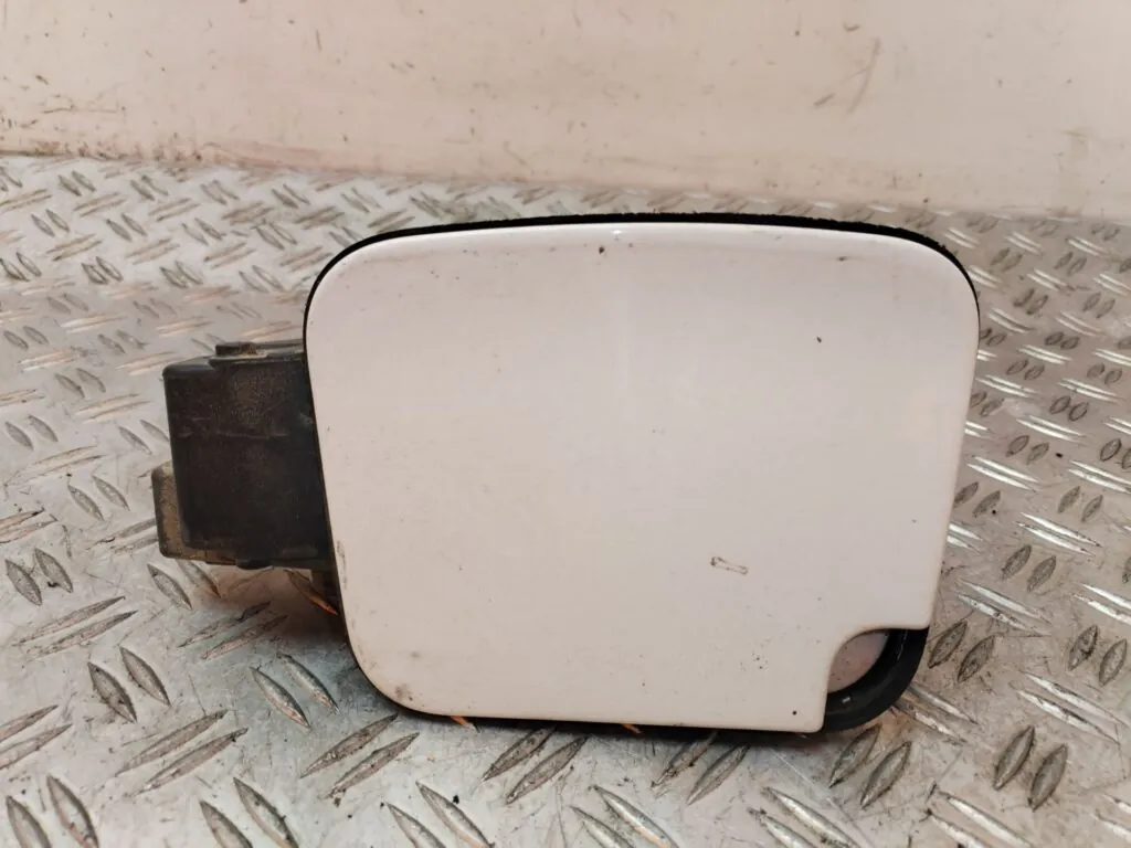 TAPA EXTERIOR COMBUSTIBLE 130461