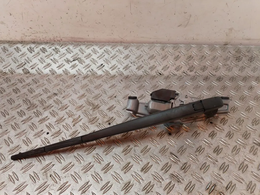 MOTOR LIMPIA TRASERO 129237