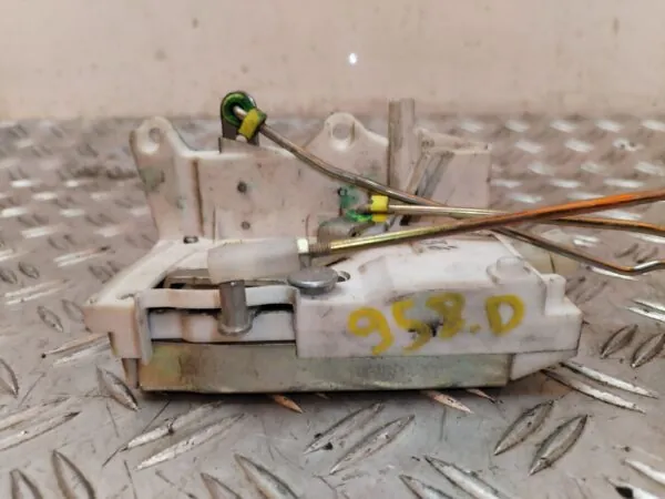 CERRADURA PUERTA DELANTERA DERECHA 128939