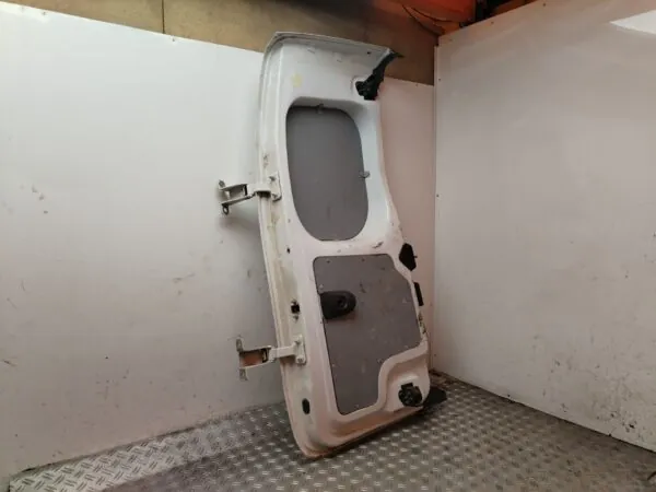 PUERTA TRASERA DERECHA 129544