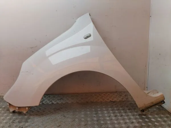 ALETA DELANTERA IZQUIERDA 128669