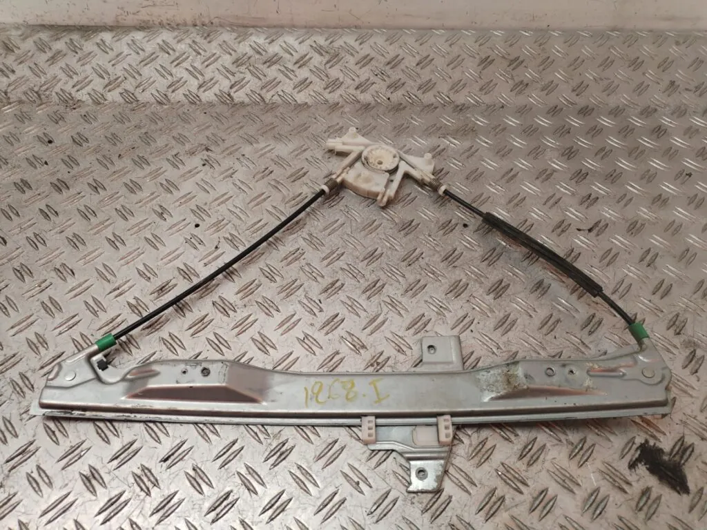ELEVALUNAS DELANTERO IZQUIERDO 130511