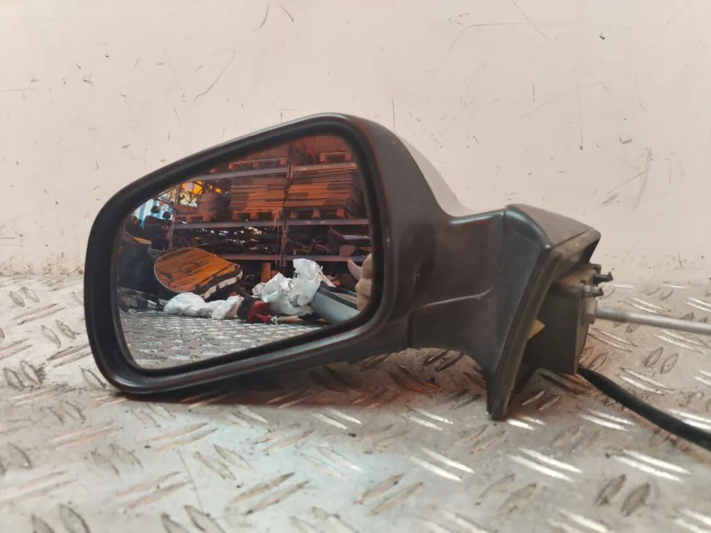 RETROVISOR IZQUIERDO 130501