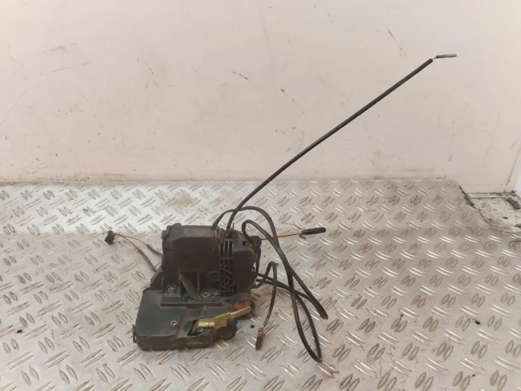 CERRADURA PUERTA DELANTERA IZQUIERDA 129614