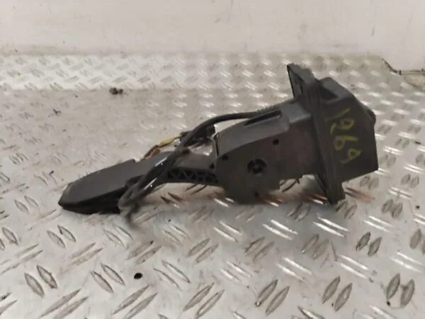 PEDAL ACELERADOR 129656