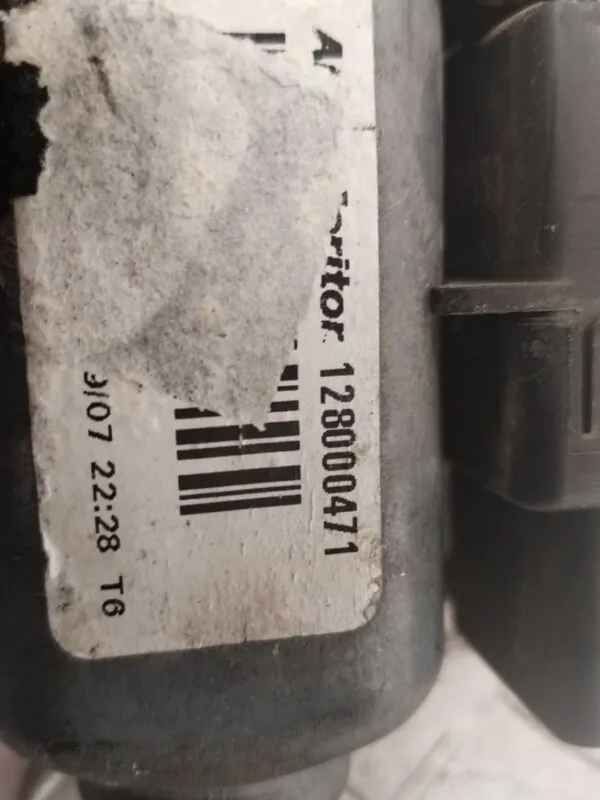 ELEVALUNAS DELANTERO DERECHO 129046