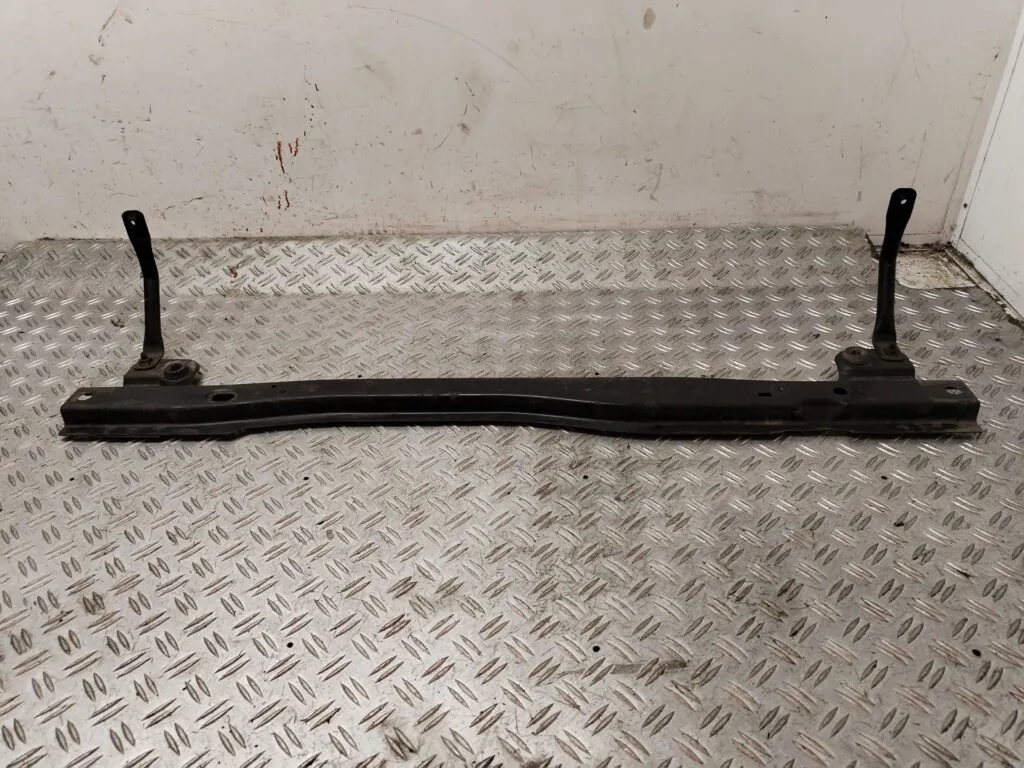 REFUERZO PARAGOLPES DELANTERO 130859