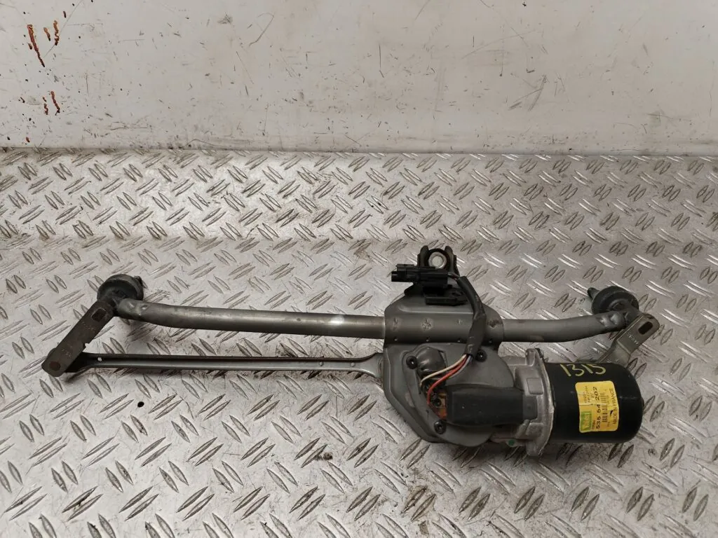 MOTOR LIMPIA DELANTERO 130748