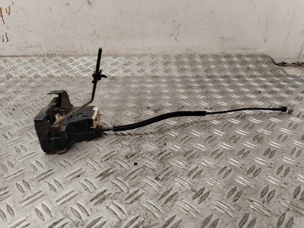 CERRADURA PUERTA DELANTERA DERECHA 130852